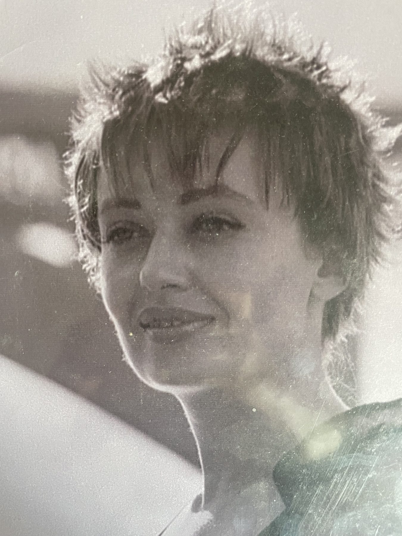 Portrait d’archive de Maria Paillard — Cheveux courts · noir et blanc
