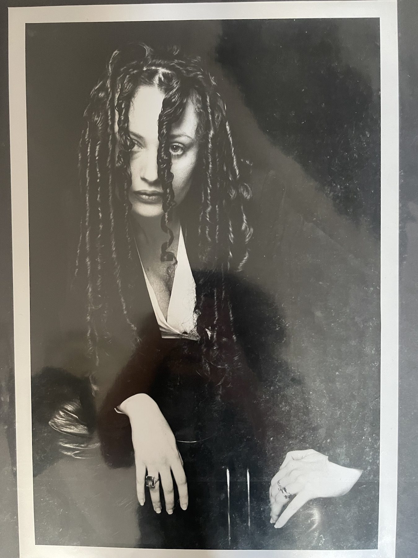 Portrait d’archive de Maria Paillard — Portrait assis